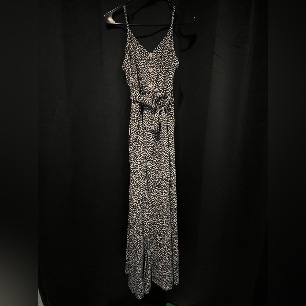 Elegant Black and White Maxi Dress